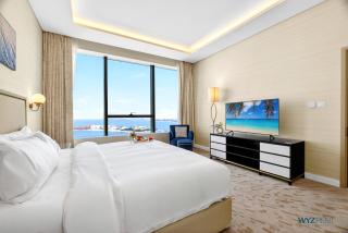 Breathtaking 1BR in Palm Tower, with Sea View - Dubai - 8