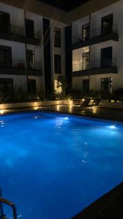 Premium Studio Luxury Apartments at The Embassy Garderns - 2