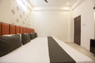 Sri NkB guest house - 7