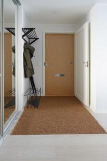 Modern 2BR Apartment with Garage & Sauna - 4