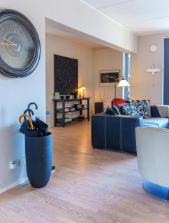 Modern Apartment with Balcony near Tivoli & Metro - 6