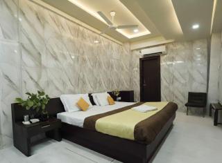 Hotel Hari Palace - 0