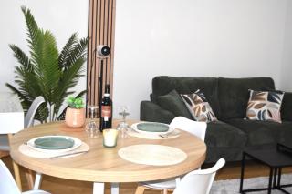 T2 Cosy- Cinéma- Queen size- Centre-ville- Gare 8 min - 5