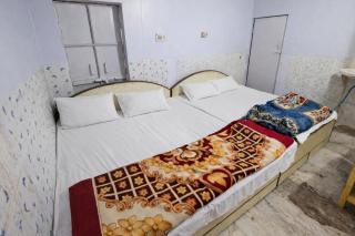 Taj relax paying guest house - 6