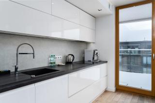 Bulwar Kurlandzki Downtown Apartment by BookingHost - 1
