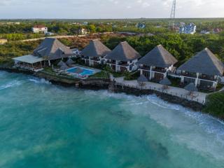 Mahi Mahi Beach Hotel - 3