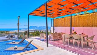 Üzümlü 2 bedroom secluded villa with private pool hot tub - 7