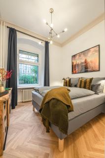 TheSuarez Group Loft, 3 BR, 2 full bath rooms, one big kitchen & living room, 120m2, family friendly, 2-6 Guests - 6