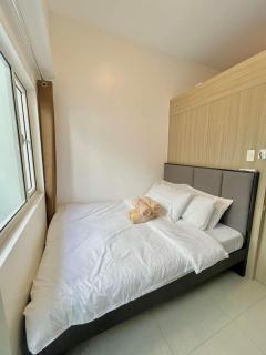 Direct Pool Access in Shore Residences near SM MOA - 2