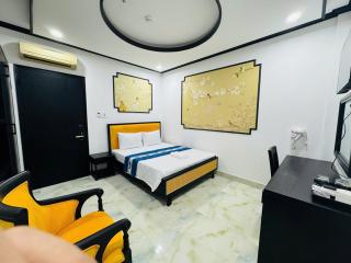 Gia Bảo Hotel 96 Hoàng Hoa Thám - Ho Chi Minh - 2