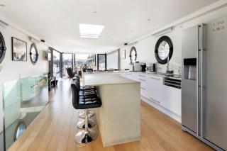 Spacious and bright barge 15 miParis - 1