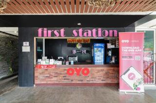 OYO 768 First Station Hotel - 2