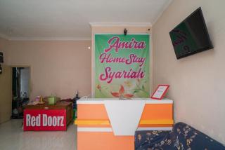 RedDoorz Syariah near Lippo Plaza Sidoarjo - 8