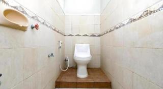 Super OYO 2436 Hotel Kencana - 5