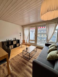 Simple & Comfy Apartment on Gartenstrasse - 6