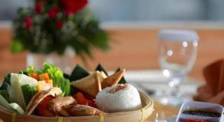 Madani Hotel Medan - 9