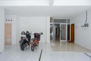 RedDoorz near GOR UNY - 7