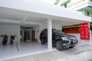 RedDoorz near GOR UNY - 9