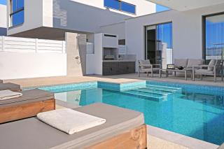 Princess Margaret Luxury Villa - 1