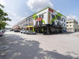 OYO 89844 Green Villa Hotel - 9