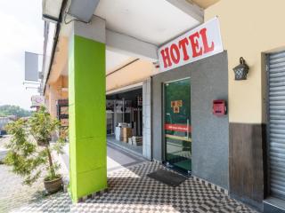 OYO 89844 Green Villa Hotel - 6