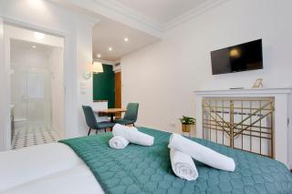 Green & Gold Studio near Vistula by Tyzenhauz - 3