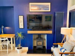 Warm upgraded top-floor flat in Finnieston - 5