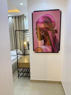 Hugs Luxury Apartments - 9