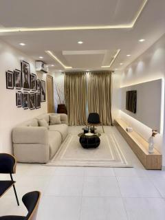 Hugs Luxury Apartments - 1