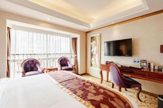 Royal Duke Cherrabah Hotel Zhongshan - 1