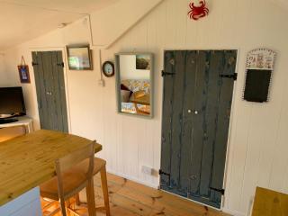 Cosy chalet by the sea - 2