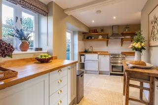 Cotswolds Stone Cottage in Lower Oddington - 4