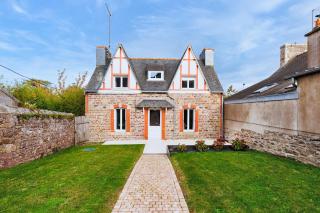 Charmante maison en plein centre du village - 1