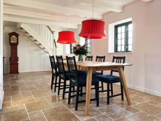 Charming Thatched Cottage From 1877 - 5