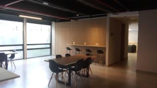 Moderno Loft North Point Studios 2 - 2