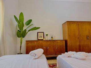 Palace View Royal Home - 3