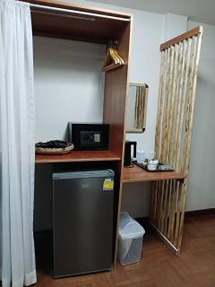 Beachfront Hotel Cha Am - 7