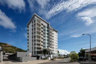Home To Holiday at Kensington Apartment in Townsville City - 9