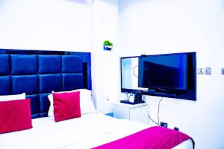 Fobbs Apartment and Suites - 2