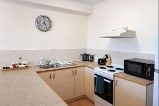 Marina View Apartment - Steps away from CBD, Ferry & Stadium in Townsville - 7