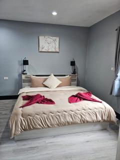 Beautiful Private New Villa 400m To Beach Sleeps 7 - 5