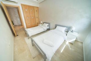 Luxurious 4 bedroom Beachfront BAK2 - 6