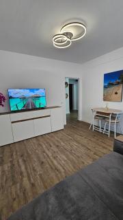 FLH - Garsoniera moderna-zona Aeroport Sibiu - 8