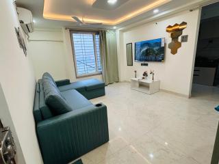 2 bhk lake & Hiranandani view H Floor - 7