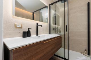 Amazing see view with big balcony near Grimaldi and direct lift to Monaco close to Casino and Larvotto Parking available u - 1