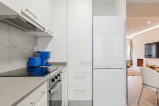 Barcelona Stadium Luxury Apartment - Barcelona - 3