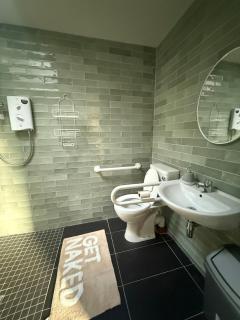 Large cosy home with garden, excellent location! - 3