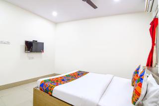 FabHotel Vhyom Sky Palace - 2