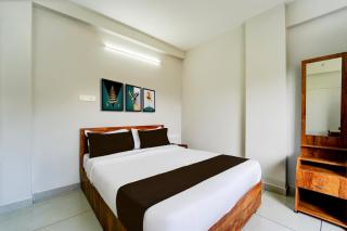 Townhouse Oak Cochin International Airport - 1