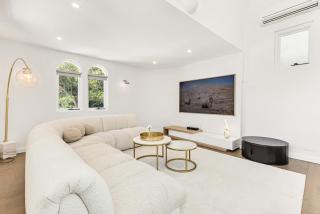 Group & Family 3BR with Game Room, Terrace & Parking - Sydney - 1